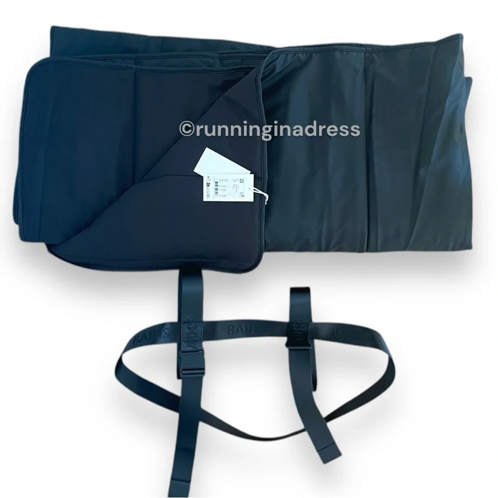 NWT Rains Waterproof Trail Blanket With Pack, Carry & Store System In Black